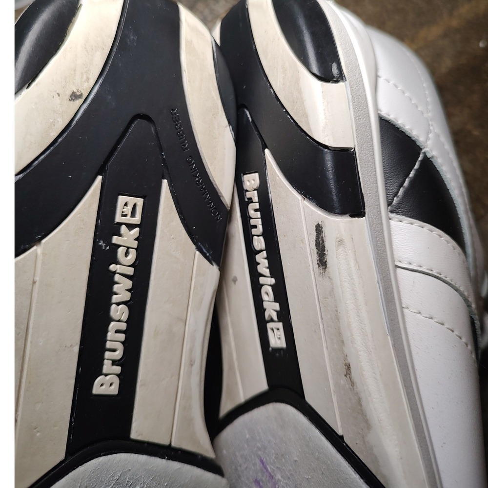 Brunswick Bowling Shoes White Black Lace Up Athletic Non-Marking Sole Mens 6
